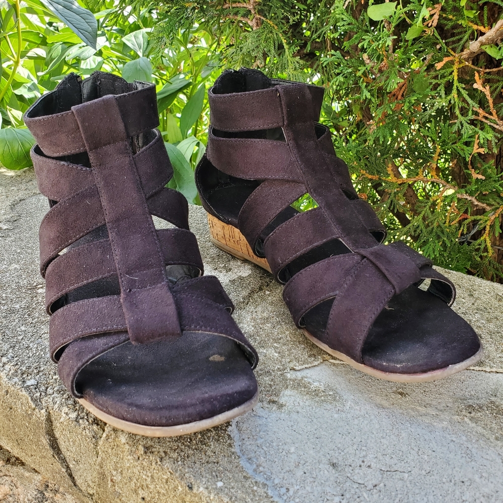 *** Ariane Black Ankle Sandals 7.5